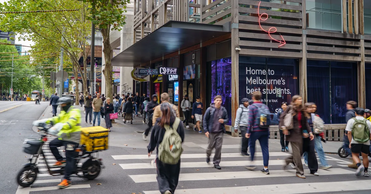 melbourne, street view, pedestrians